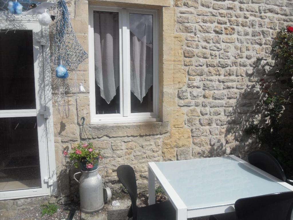 Gites De Mer Port-en-Bessin-Huppain Exteriér fotografie
